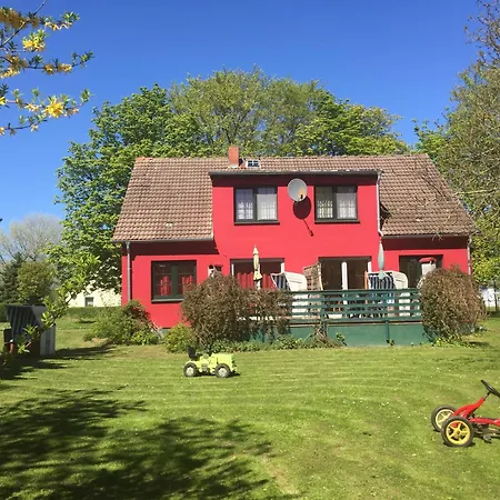 Gutspark Schwarbe Mit Reiterhof - 3 Farm stay