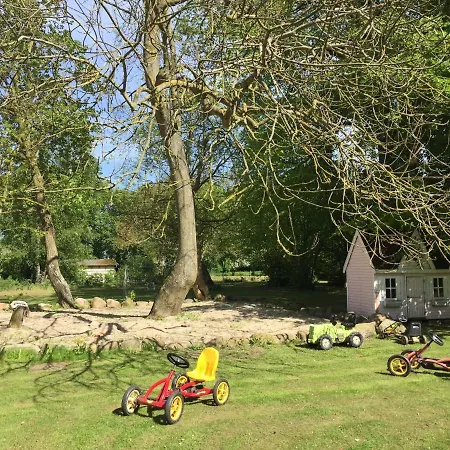 Gutspark Schwarbe Mit Reiterhof - 3 팜스테이