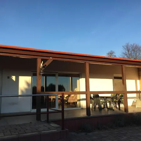 Gutspark Schwarbe Mit Reiterhof - 3 팜스테이 Mattchow