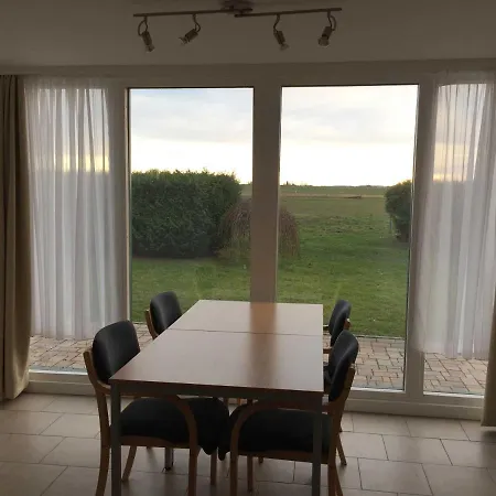 Gutspark Schwarbe Mit Reiterhof - 3 팜스테이 Mattchow