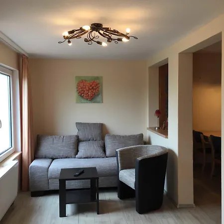 Gutspark Schwarbe Mit Reiterhof - 3 팜스테이 Mattchow